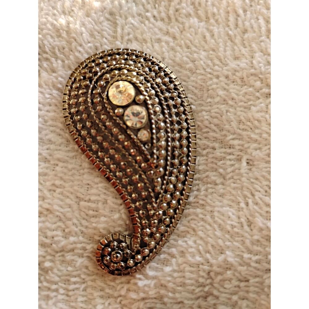Vintage Silver Textured Rhinestone Paisley Brooch